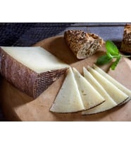 Vega Sotuelamos Manchego Cheese , Manchego Cheese Peyniri
