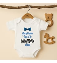 Pia Baby B38 %100 Pamuk Yakışıklılığımı Tabi Ki De Babamdan Aldım Yazılı Tasarlanabilir Bebek Body (Ekru)