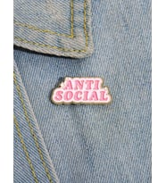 ANTI SOCIAL Yazılı Broş