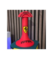 Ferrari Logolu Kulaklık Tutucu Şıklık ve Fonksiyonellik Bir Arada!