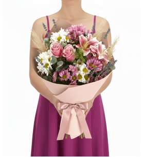 Tasarım Bukette Pembe Lilyumlar ve Papatyalar