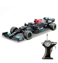 Maisto 1/24 Mercedes-AMG Petronas F1 W12 E Performance Kumandalı