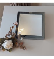 25X25 FÜME KAPLI LEDLİ DERİN ANI ÇERÇEVESİ! ÖZEL GÜN ÇİÇEKLERİNİZ İÇİN