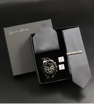 Babalar Gününe Özel Kişiye Özel Kutuda Metal Kol Düğmesi& Metal Kravat İğnesi& Gri Kravat&Siyah Renk Detaylı Metal Rolex Model Erkek Kol Saati Hediye Seti