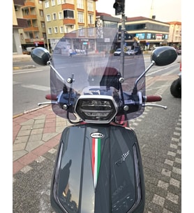 MOTOCAM Arora Mojito 50 Ön Cam 2023-2026 Model 41cm Füme Renkli 4mm APARATSIZ