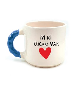 İyi Ki Kocam Var Baskılı Mavi Kulplu Boncuk Sevgililer Günü Kupası