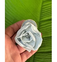 7X5 CM ZİRKON TAŞLI ÇİÇEKLİ TASARIM BROŞ YAKA İĞNESİ TÜRBAN İĞNESİ (Bebek Mavisi)