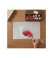 Süte Düşen Çilek Tasarımı 240 parça Ahşap Puzzle Ahşap Kutuda MP01785