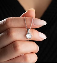 925 Ayar Gümüş Rodyum Kaplama Tek Taş Altı Tırnaklı Kolye