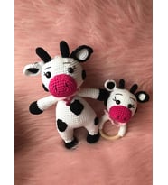 Sevimli İnek Uyku Arkadaşı ve Çıngırak Amigurumi Organik Oyuncak