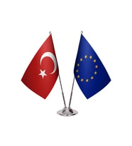 Avrupa Birliği İkili Masa Bayrağı
