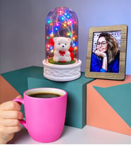 Pembe Kupa Bardak, Renkli Işıklı Fanus ve Fotoğraf Hediye Seti (Model 3)
