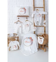 Pia Baby Premium Yenidoğan Kız Bebek Hediyesi İsme Özel Hastane Çıkışı Set 5031-00 (Ekru)