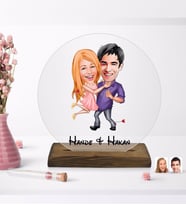 BK Gift Kişiye Özel Sevgililer Karikatürlü Yuvarlak Ahşap Standlı Biblo-3