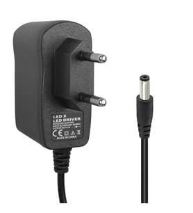 Powermaster PM-5737 5 Volt - 1 Amper 3.5*1.35 Mm Uçlu Plastik Kasa Priz Tipi Adaptör