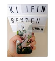 İphone 13 Pro Max Çiçek Desenli Kılıf Modeli