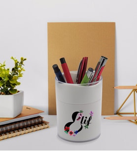 BK Gift Kişiye Özel Harfli Beyaz Akrilik Kalemlik - Model 3