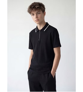 LCW Kids Siyah Polo Yaka Dokulu Erkek Çocuk Tişört