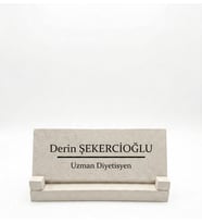 Ofis Masaüstü İsimlik Yeni Ofis Hediyesi Uv Baskılı Masa Üstü Ofis İsimlik Düz Font Mermer İçerikli Beton Bej