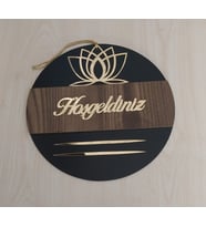Lotus Desenli Hoşgeldiniz Yazılı Aynalı Pleksi Ahşap Kapı Süsü (Kahverengi-Siyah)