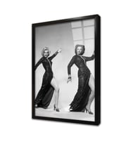 Siyah Beyaz Marilyn Monroe Çerçeveli Cam Tablo