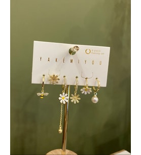 Yakemiyou Papatyalar Altılı Küpe