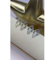 Siyah Mineli Ve Zirkon Taş Detaylı Çelik Küpe Gümüş