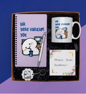 Bir Yere Varasım Yok Defter, Kupa, Kişiye Özel Kalem, Anahtarlık Hediye Seti  (Kırmızı)