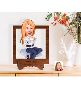 BK Gift Kişiye Özel Kadın Karikatürlü Ahşap Standlı 3D Biblo-101 (Beyaz)