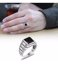 Kare Oniks Taşlı Elegance Tasarım 925 Ayar Gümüş Erkek Yüzük (Çok Renkli)