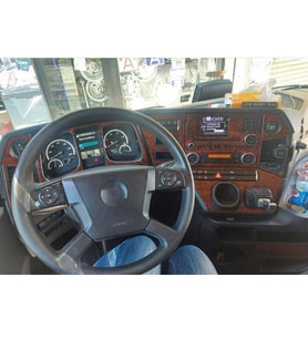 Meriç® Mercedes Actros MP4 Ön Torpido Kaplama Maun 28 Parça 2016-2020 (Maun)