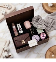 SEVGİLİYE ÖZEL HEDİYE SETİ, KADIN ŞAL, ÇANTA,KAR KÜRESİ , TAKI,MUM PARFÜM DEODORANT,KUPA KONSEPT PREMİUM KADIN HEDİYE KUTUSU, DOĞUM GÜNÜ, ÖĞRETMENLER GÜNÜ, ANNELER GÜNÜ