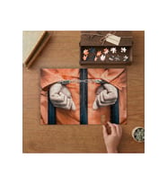 Parmaklıklar Ardında Kelepçeli Eller Tasarımı 240 parça Ahşap Puzzle Ahşap Kutuda MP02514
