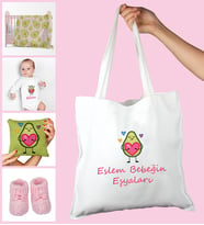 eJOYA Bebeklere Özel Çantasında Kişiye Özel Battaniye Zıbın Yastık Ve Patik Bebek Hediye Seti 109901 (Pembe)