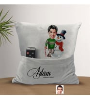 BK Gift Kişiye Özel Erkek Yılbaşı Karikatür Tasarımlı Organizer Kumanda ve Atıştırmalık Cepli Gri Kırlent Yastık-5 Arkadaşa Hediye, Cepli Yastık