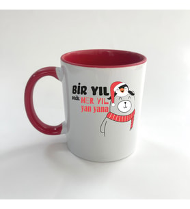 Bir Yıl Değil Her Yıl Yan Yana Penguen Baskılı Kırmızı Mega Yılbaşı Kupası