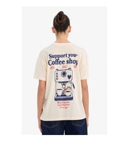 Defacto Overshırt Fıt Sırt Baskılı Ekru Kadın T-Shirt G2437AX/ER103