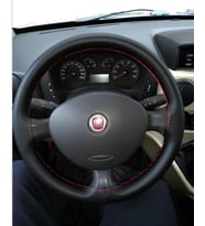DİKİŞLİ DİREKSİYON KILIFI SİYAH DÜZ YÜZEYLİ DERİ KIRMIZI DİKİŞLİ FIAT DOBLO İÇİN