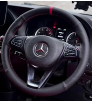 DİKİŞLİ DİREKSİYON KILIFI SİYAH / NOKTA DERİ KIRMIZI YÜZÜK KIRMIZI DİKİŞLİ MERCEDES VİTO İÇİN
