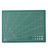 A4 Hobi Kesme Matı 30x22 cm Çizgili Açı Kılavuzlu Maket Dikiş Deri El İşi Kesim Tablası Yeşil