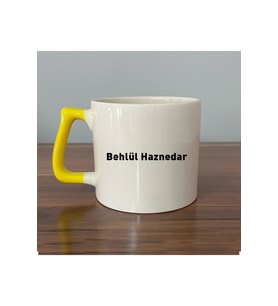 Seçtiğin İsim&Logo tasarım Sarı Kulplu D Kupa