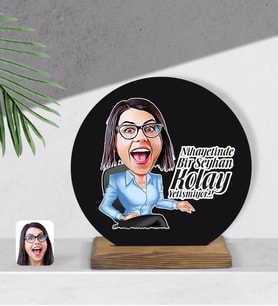 BK Gift Kişiye Özel Kadın Nihayetinde Karikatürlü Yuvarlak Ahşap Biblo-2