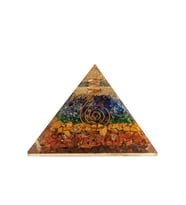 Çakra Doğal Taş Organit Piramit - 9cm (Karışık)