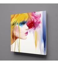 SARI SAÇLI KIZ TEMALI KANVAS TABLO 90x90cm (Karışık)