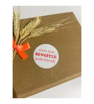 Sizin İçin Sevgiyle Paketlendi Kırmızı Yazılı Yuvarlak Yapışkanlı Etiket 3x3 cm 150 adet