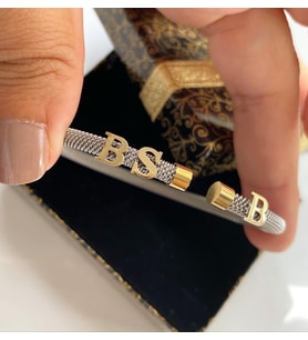 Beyaz Çelik Üzeri 14Ayar Altın 3 Harf Detaylı Bileklik
