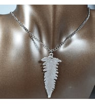 Gümüş Renk 5cm Yaprak Figürlü Kolye