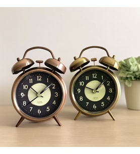 Yuvarlak Metal Çalar Saat 10 cm - Pilli Işıklı Fosforlu