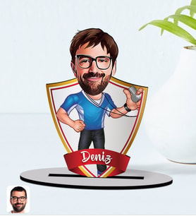 BK Gift Kişiye Özel İsimli Erkek Antrenör Karikatürlü Ahşap Biblo Model-1