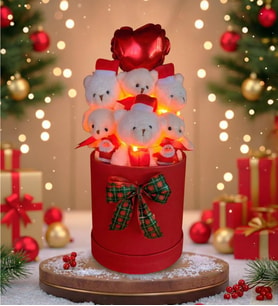 Yeniyıl ÖZEL Seri: Premium Silindir Kutuda Yılbaşı Temalı LED Işıklı Balonlu ve Noel Babalı, Özel Konsept Noel Şapkalı Ayıcık Buketi (Pembe)